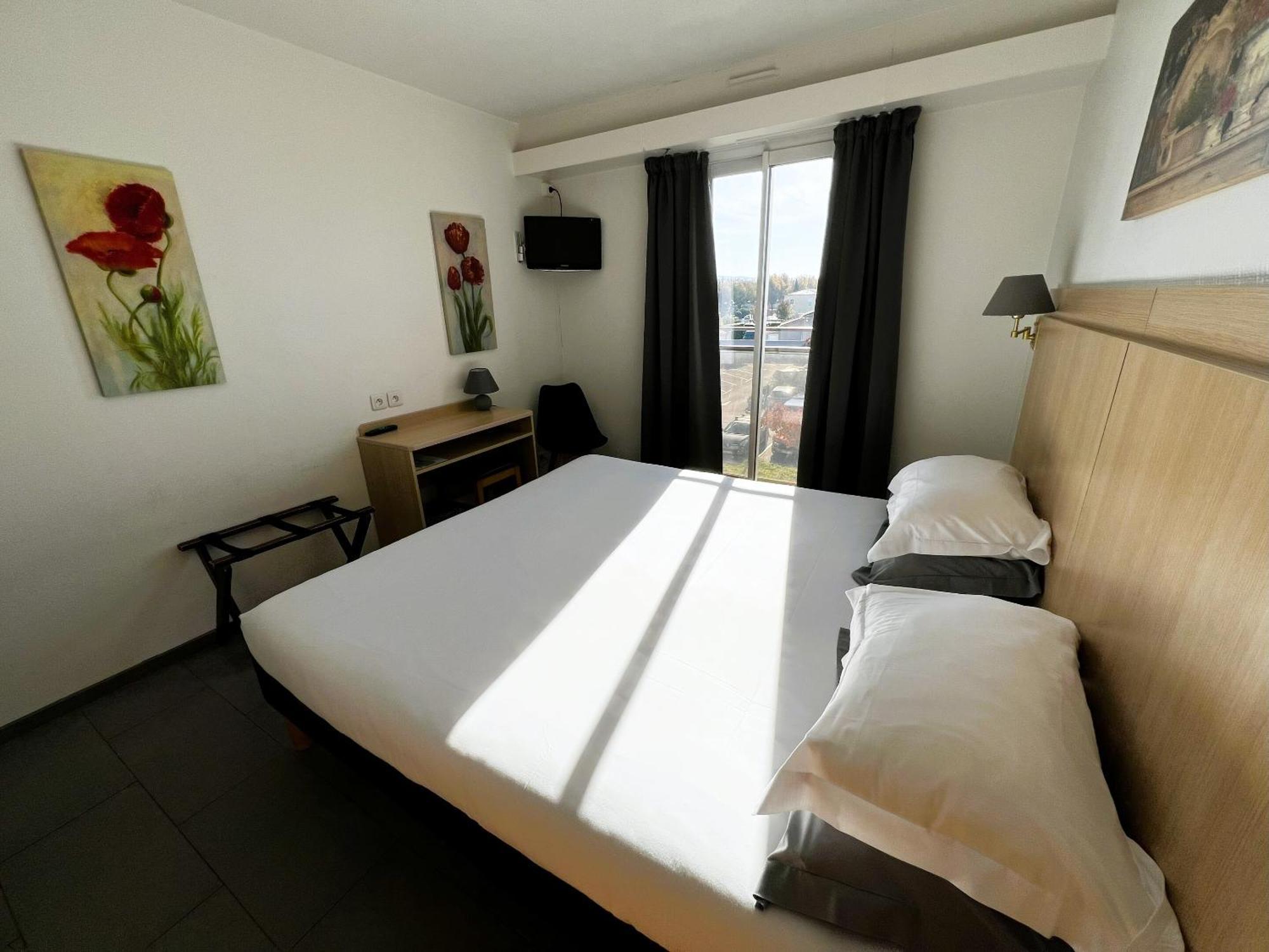 Hotel Les Nevons L'Isle-sur-la-Sorgue Phòng bức ảnh